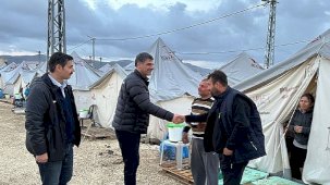 Başkan Kocaman Hatay'da Depremzedelerin Yanında
