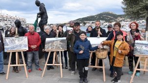 ''Foça'da Taş Ocağı İstemiyoruz'' sloganıyla Ocak ayında kurulan Foça'da Doğa ve Tarih Talanına Hayır Platformu tarafından basın açıklaması ve fotoğraf sergisi düzenlendi