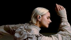 Dikkat çekici tasarımıyla Nothing Ear (Open) tanıtıldı