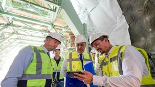 Başkan Tugay Buca Onat Tüneli'ni inceleyerek beton çalışmasını başlattı