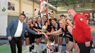 Türkiye Veteran Voleybol Turnuvası'nda şampiyonlar belli oldu