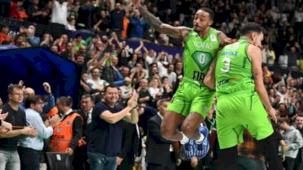 TOFAŞ, Anadolu Efes'i de devirdi