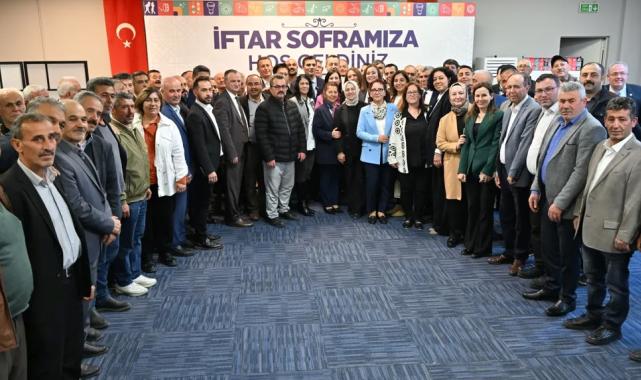 Manisa'da Başkan Zeyrek muhtarlarla iftarda buluştu