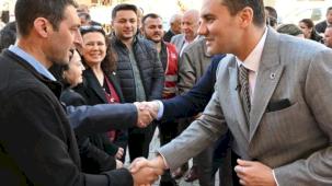 Başkan Zeyrek Manisa'da halkla buluştu