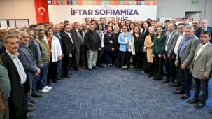 Manisa'da Başkan Zeyrek muhtarlarla iftarda buluştu