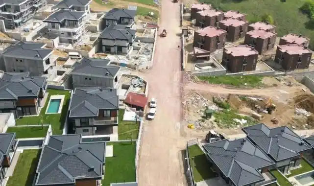 İzmit Belediyesi'nden yol iyileştirme çalışması
