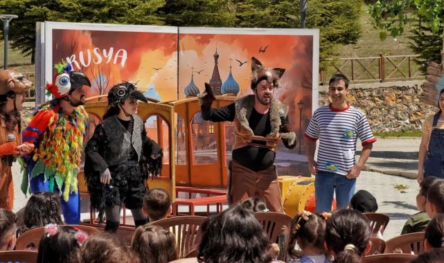 Malatya Doğanşehir'de çevre dostu oyun çocuklarla buluştu