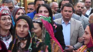 Kına gecesi geleneği Osmangazi’de yaşatıldı