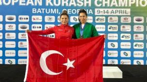 Sakaryalı kuraş sporcusu Gürcistan’da bayrağımızı dalgalandırdı