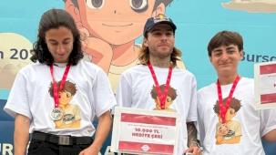 Türkiye Kaykay Şampiyonası 1. Etap şampiyonu Berke Dikişçioğlu