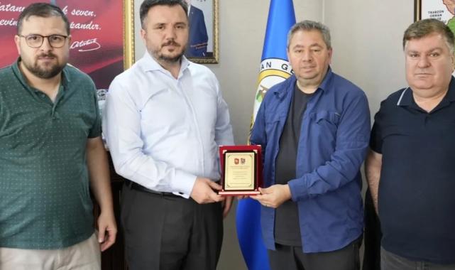 Artvin Trabzonspor Taraftarlar Derneği’nden Orman Bölge Müdürü'ne ziyaret