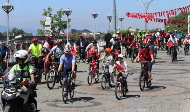 İzmit'te pedallar 19 Mayıs için çevrildi