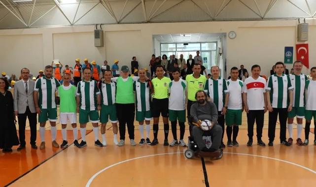 Konya Karatay'da özel öğrenciler futsalda ter döktü