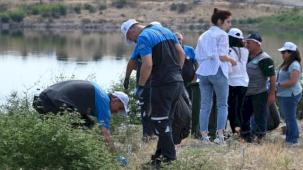 500 gönüllü Bağ Yolu Gölet temizliğinde buluştu