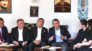 Başkan Tugay, İstanbul'da Özgür Özel'le buluştu