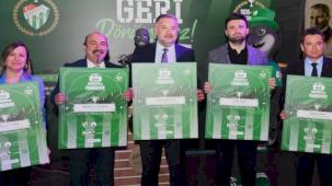 Bursa Osmangazi'de yeşil-beyaz sevdalılar buluştu... Türkiye’nin ilk insansı robotundan Bursaspor’a destek