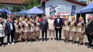 Gölcüklü kadınlar el becerilerini Siretiye’de sergiledi