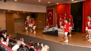 İzmir Çiğli’de 'Aynı Gemideyiz'e büyük alkış