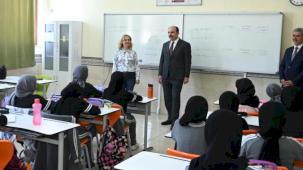 Konya'da Başkan Altay öğrencilerle buluştu