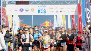 Mudanya'da 19 Mayıs'a özel koşu... 367 sporcu doğa ve tarihin izinde koştu