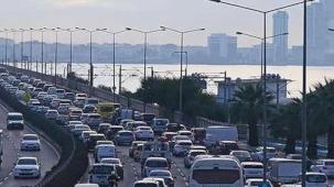 Nisan'da 191 bin 983 taşıt trafiğe katıldı... Toplam taşıt sayısı 32 milyona yaklaştı