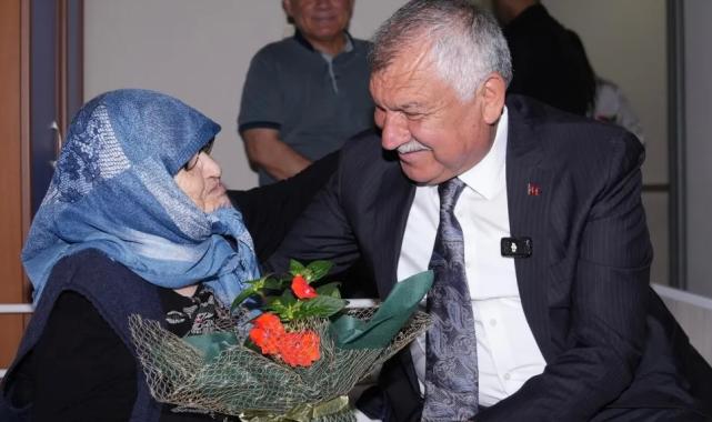Zeydan Karalar'dan huzurevine ziyaret