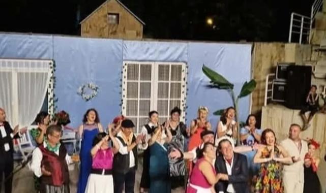 Efes Selçuk'ta sanat ve dayanışma amfi tiyatro sahnesinde buluştu