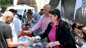 Antalya Muratpaşa'da Ferdi Zeyrek için helva dağıtıldı