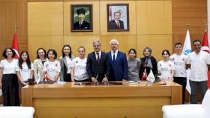 Başkan Alemdar, Figen Sakallıoğlu Anadolu Lisesi heyetini ağırladı