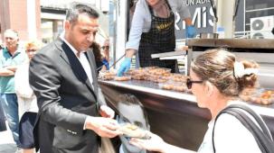 İzmir Çiğli'den Ferdi Zeyrek için lokma ikramı