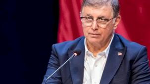 İzmir'de Başkan Tugay’dan Türk-İş'e bordrolu yanıt: Zamdan feragat edin!