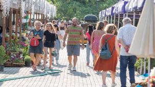 İzmir'de Kültürpark çiçek açtı