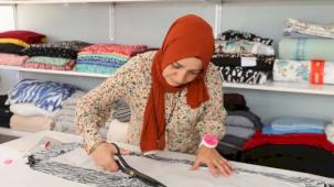 Kursla başladı, kendi atölyesini kurdu