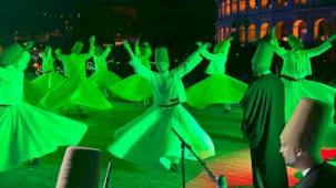 Mevlana’nın evrensel çağrısı Kolezyum’da yankılandı