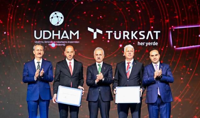 Uzayda Güçlü Türkiye... İmzalar TÜRKSAT 7A için atıldı