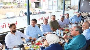 Başkan Büyükgöz Barış Mahallesi esnafıyla kahvaltıda buluştu