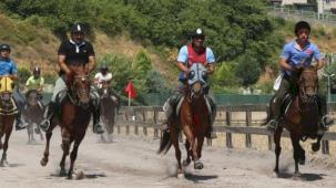 Değirmendere'de geleneksel Rahvan yarışları nefes kesti