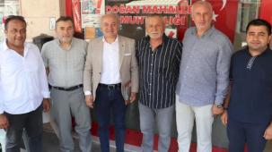 Kocaeli İzmit Belediyesi, muhtarlarla birlikte mahallelerin nabzını tutuyor