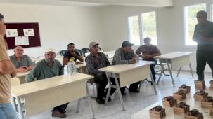 Manisa Büyükşehir'den üreticilere ana arı desteği