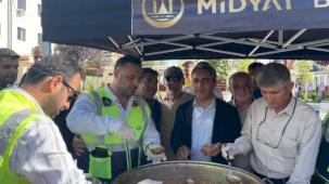 Mardin Midyat’ta aşure ikramı