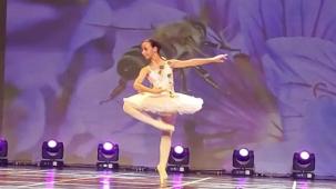 Muğlalı gençlerden büyüleyen bale performansı