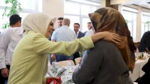 Şehit ailelerine 'Terörsüz Türkiye'yi Bakan Göktaş anlattı