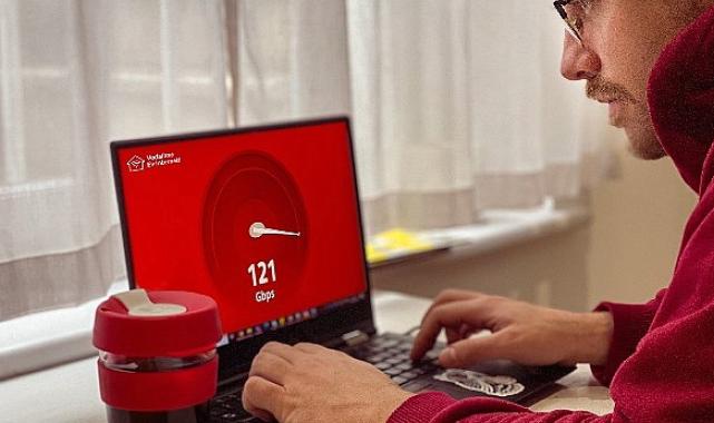 Vodafone'dan fiberde Türkiye rekoru: 100G PON ile saniyede 121 Gigabit