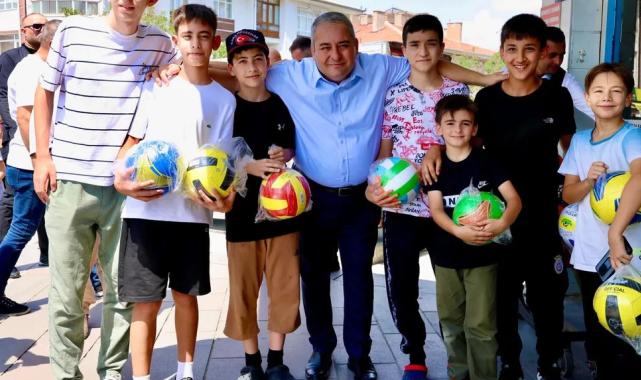 Ankara Keçiören'de Başkan Mesut Özarslan esnafın yanında