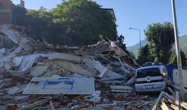 Bursa Büyükşehir depremde Balıkesir'in yanında