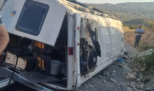 Fıstık işçilerini taşıyan minibüs kontrolden çıktı: 22 yaralı
