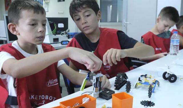 Geleceğin tasarımcıları BUTGEM'de yeteneklerini keşfetti
