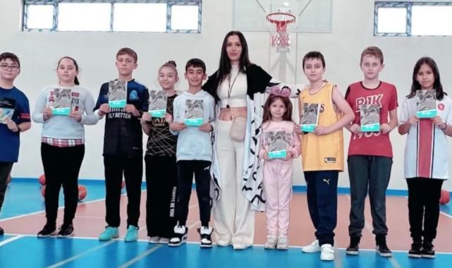Gönüllü antrenörden okuma seferberliği