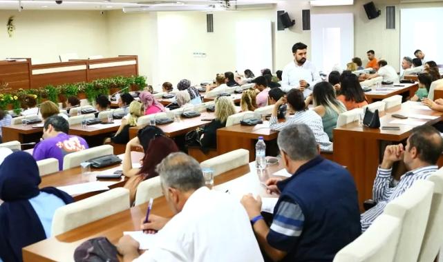 İzmir Karabağlar'da BİO 15 ayda bin 418 kişiye iş sağladı