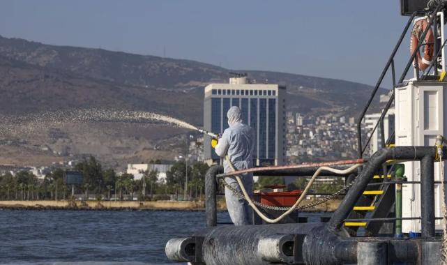 İzmir Körfezi'nde 'modifiye kil' devrede